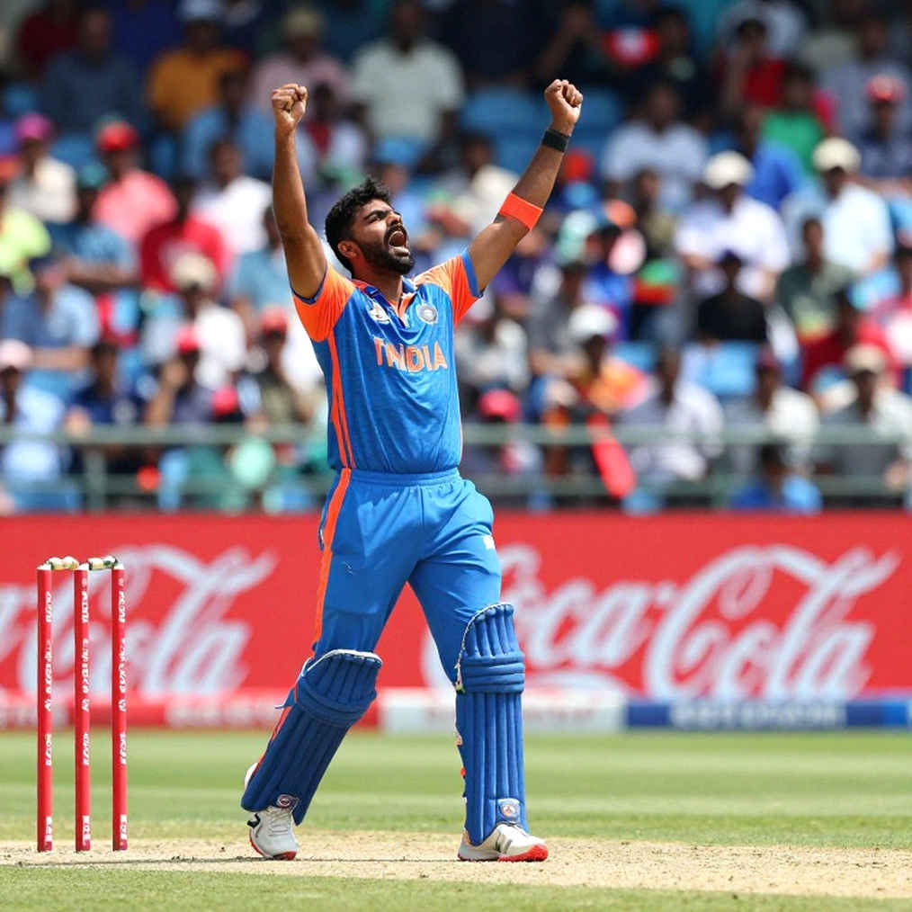 হরমনপ্রীত কৌরের অধিনায়কত্ব ত্যাগ: গুয়াহাটির বৈঠক, খালি চেয়ার আর ৪৩ ফ্রেম যে ছবি দেখতে পায় না
